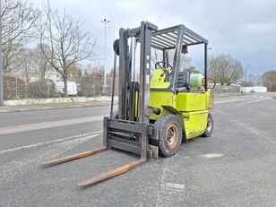 Clark GPM15N gas forklift