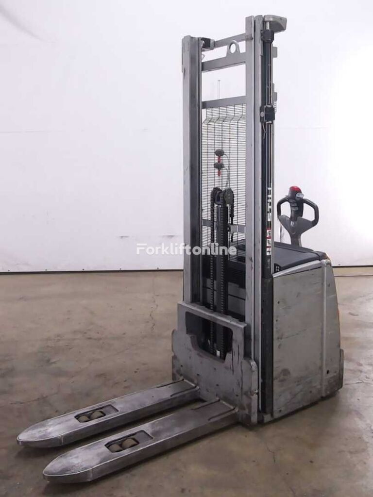 Still EXV20 pallet stacker